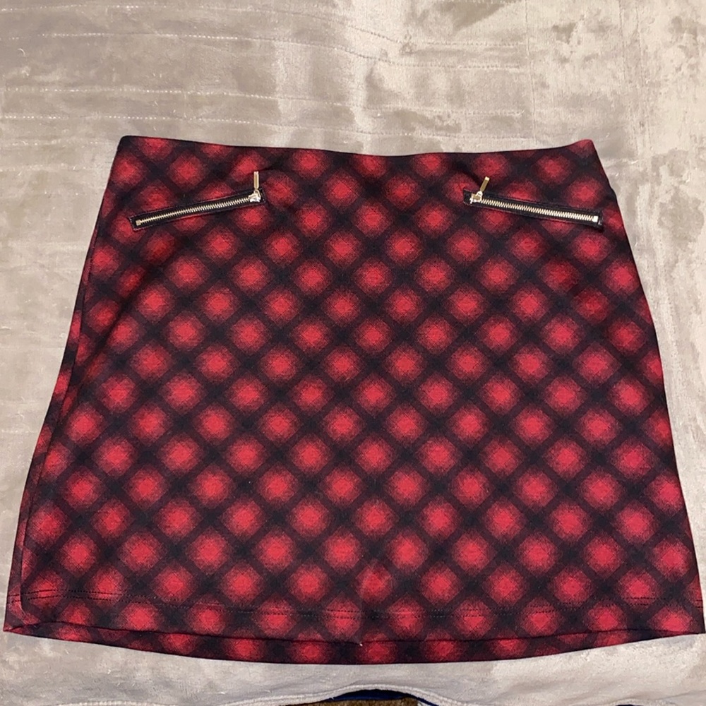 Red and Black Plaid X-Large Maurices Skirt